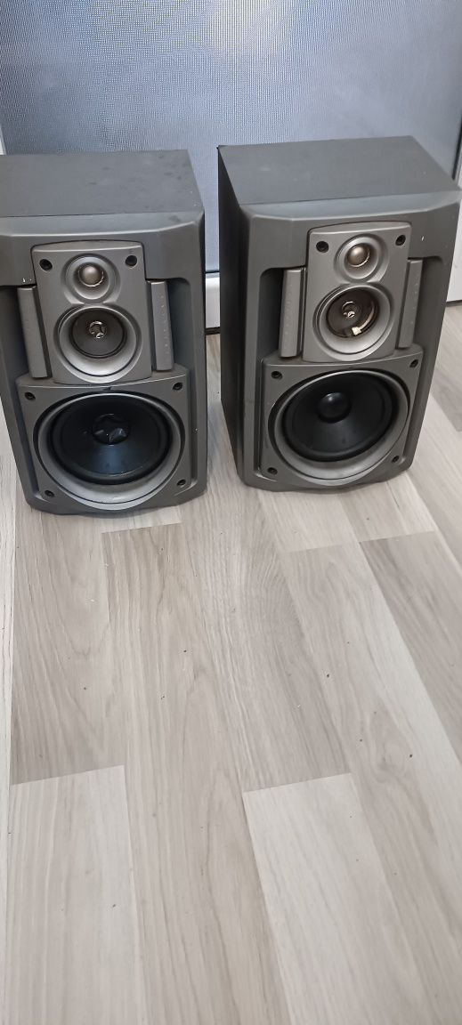 Urgent set 2 boxe jvc 90w/8ohmi  300lei fix(inaltime 35cmxlatime 23cm)