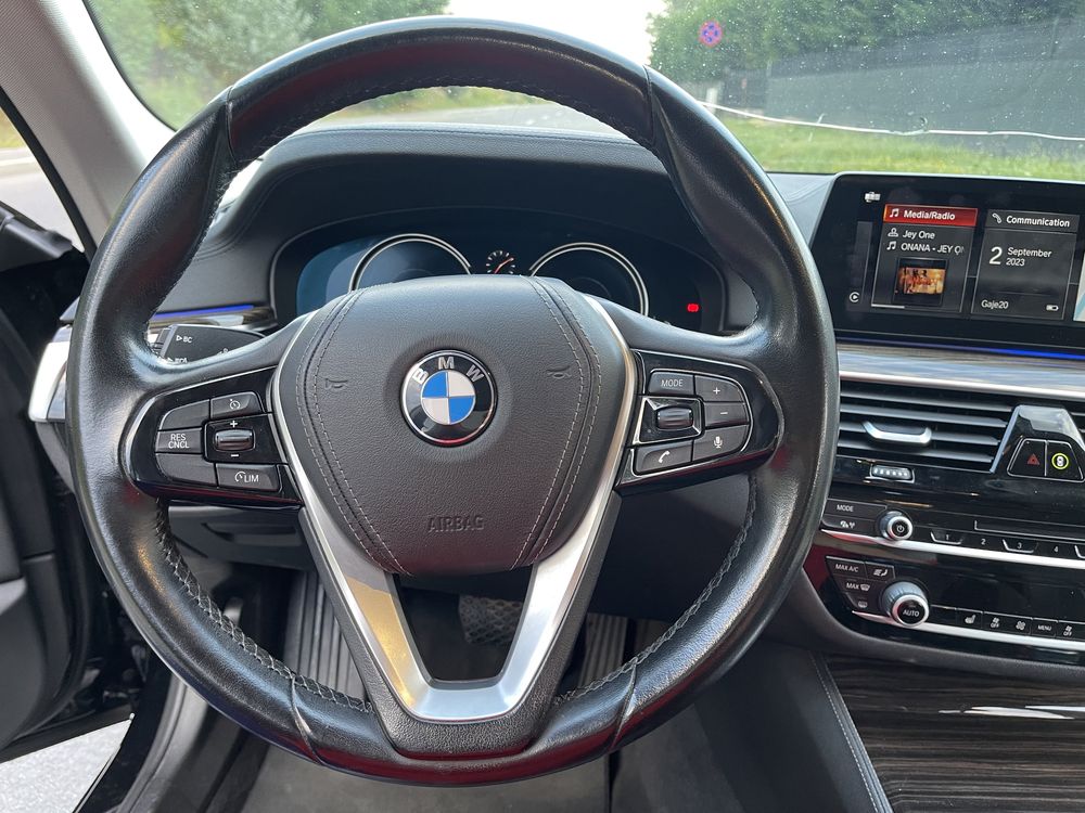 BMW 530i 2018 252cp