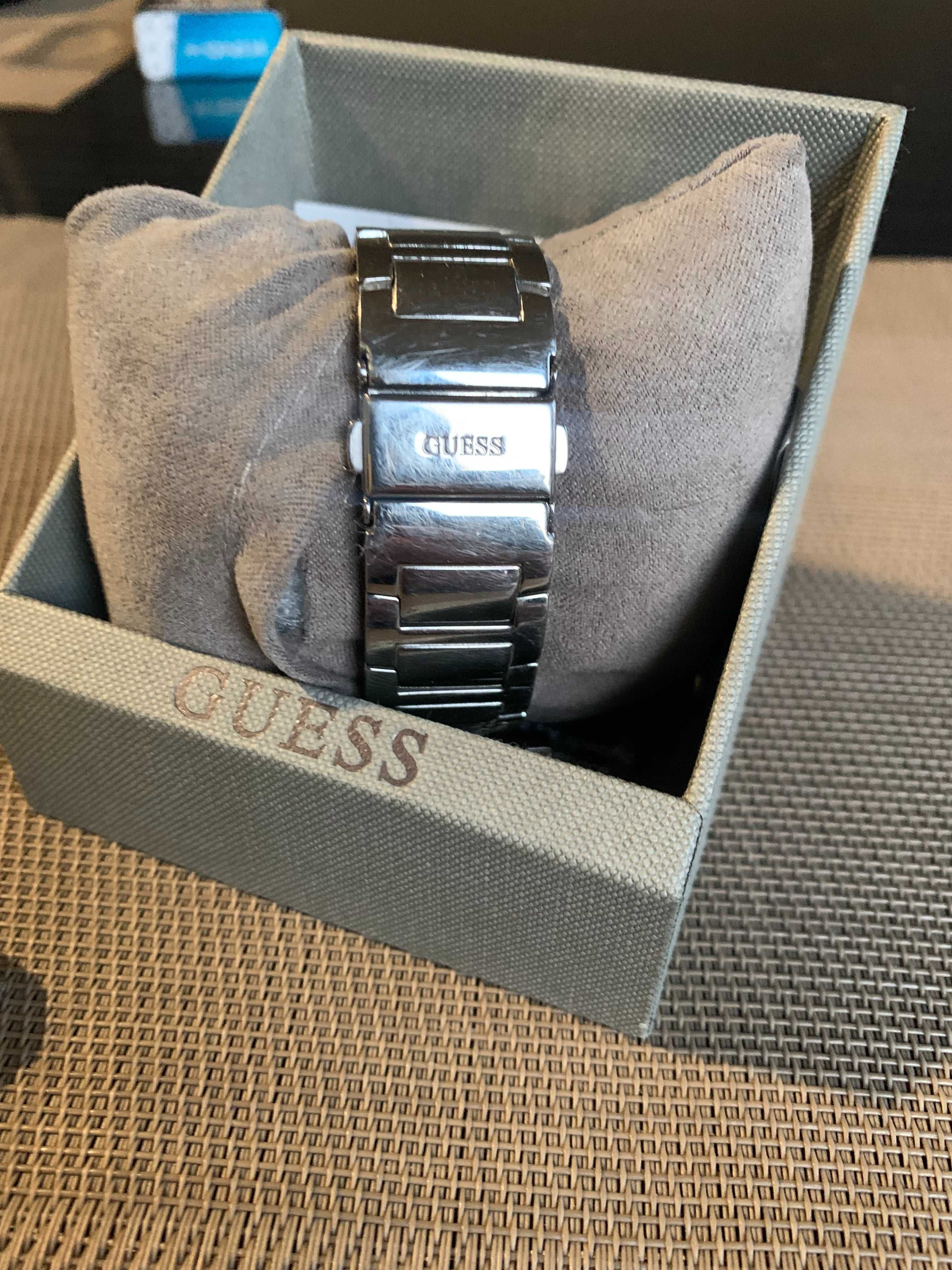 Оригинален Дамски ЧАСОВНИК GUESS
