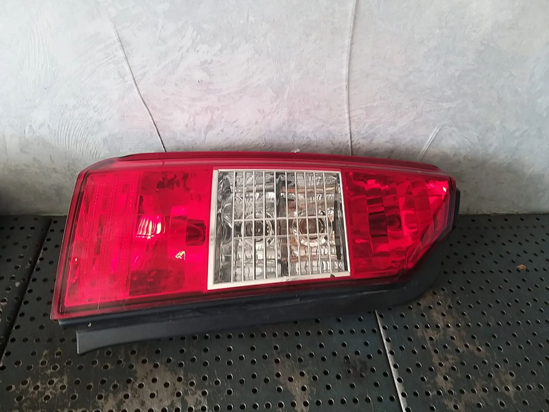 Stop tripla lampa stanga fiat idea 135 46829509sx