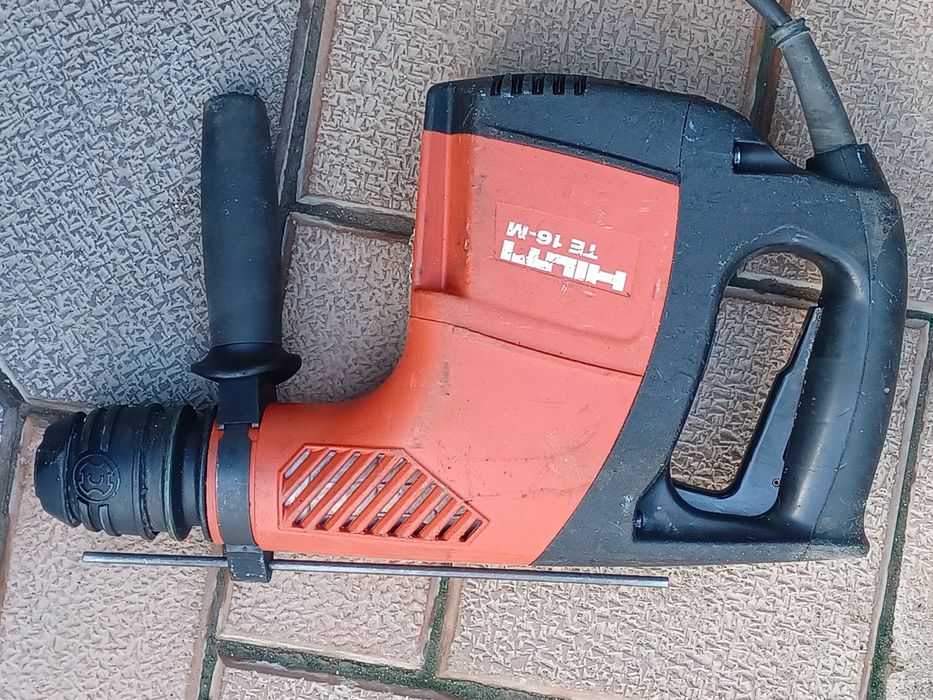 Rotopercutor HILTI TE 16 M , ca și noua cu toate funcțiile  pe ea