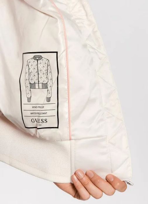 Яке Guees много запазено