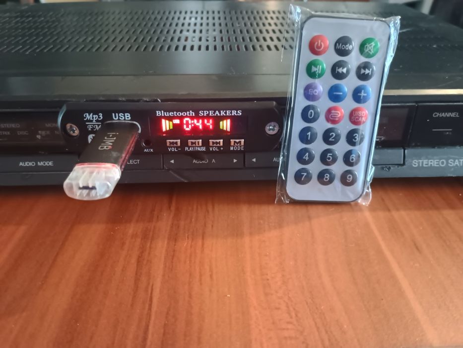 Усилвател 2х60W c Bluetooth, radio, usb, aux, micro sd и дистанционно