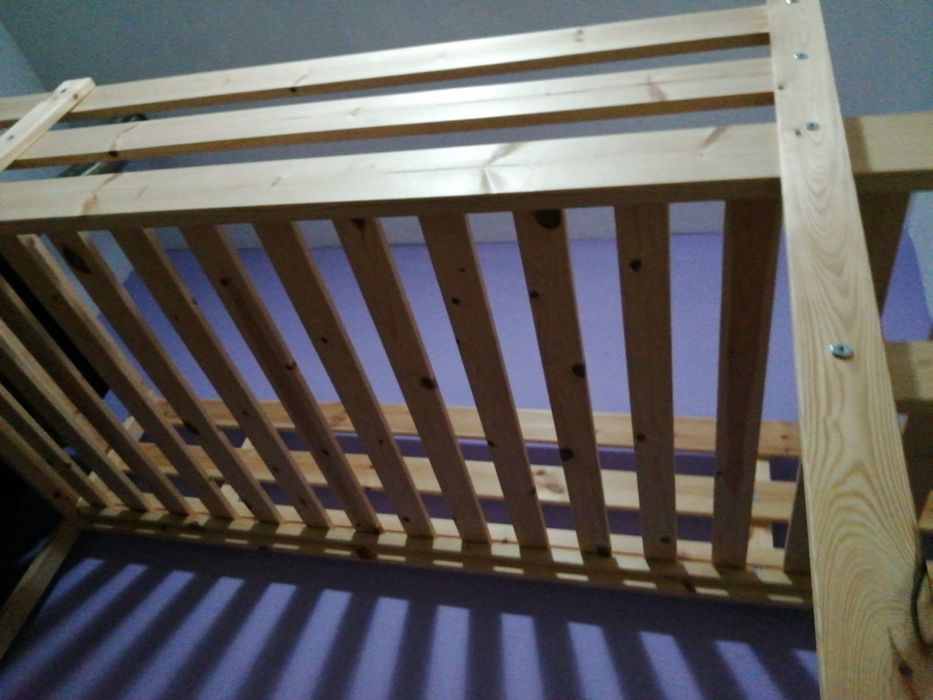 Pătuț etajat pentru 2 copii