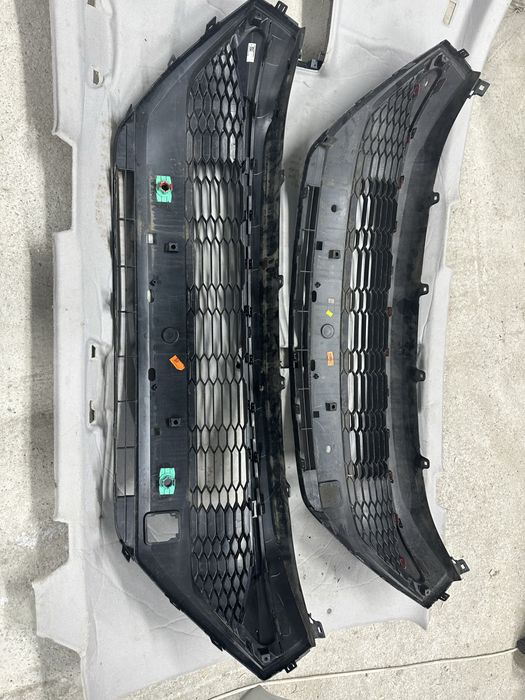 Grilă bară față  toyota chr.52129-f4110.