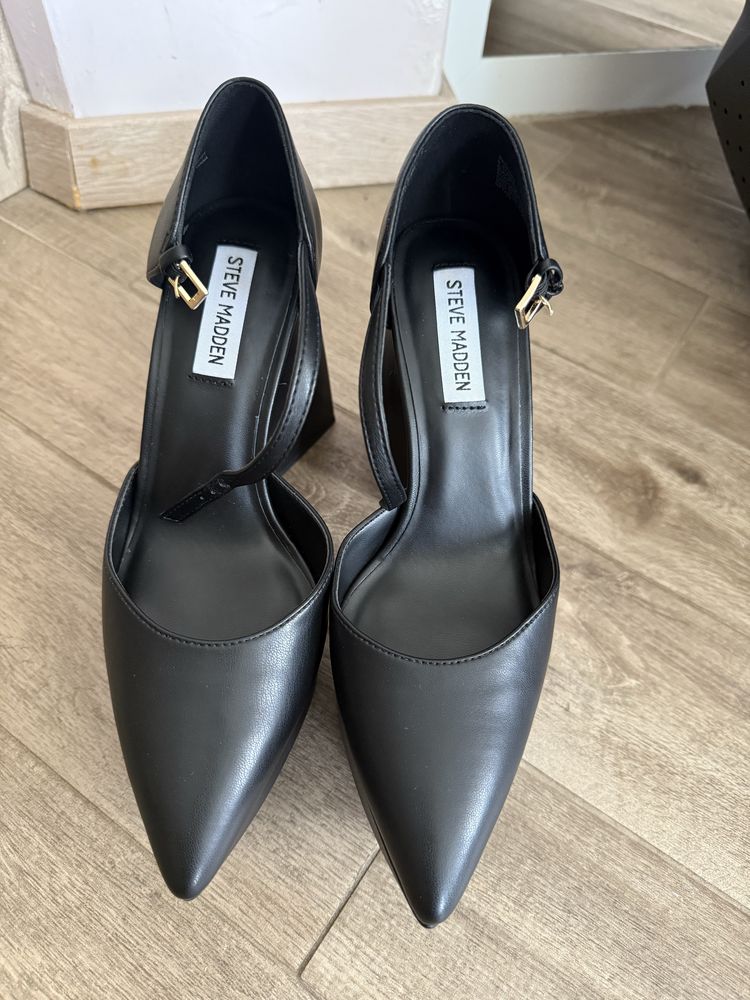 Високи токчета Steve Madden 39 номер