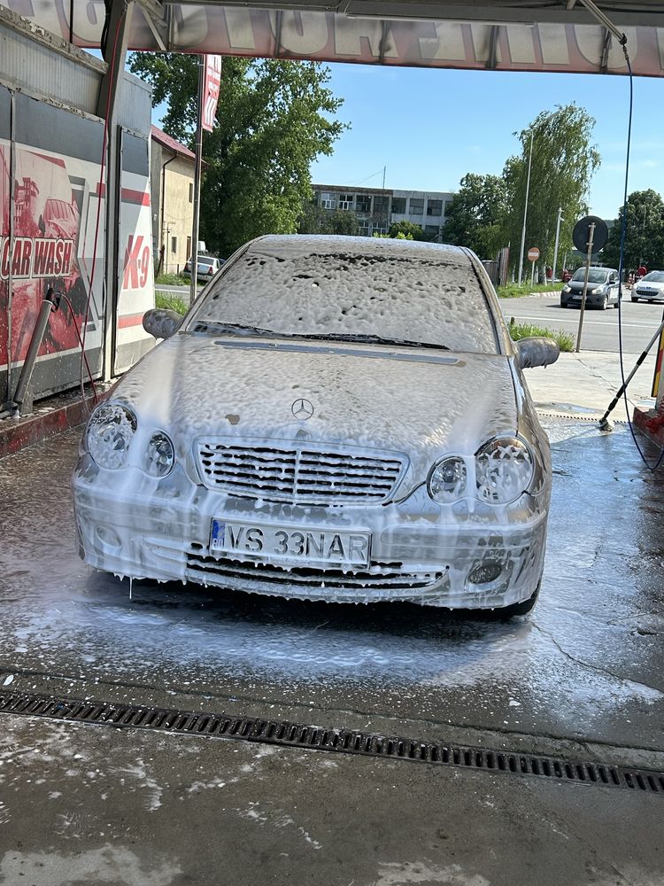 Vând Mercedes Benz