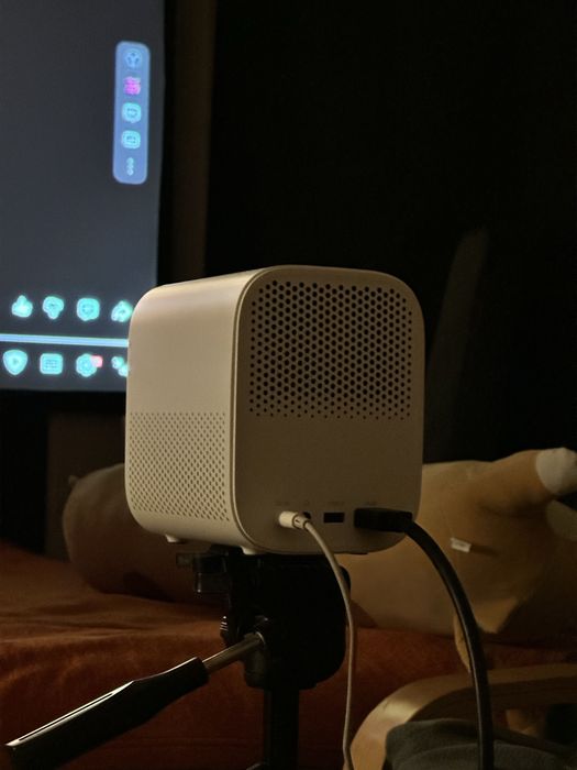 Проектор Xiaomi Mi Smart Projector 2 + приставка Amazon FireTV stick