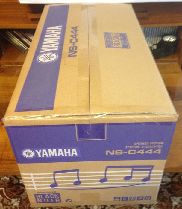 Boxa de centru Yamaha NS-C444 + difuzoare tavan/perete Yamaha NS-IC600