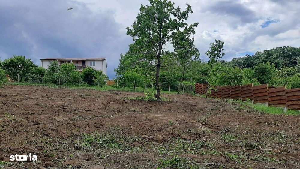 Vand teren intravilan zona Bucium