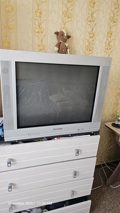 Телевизор продаю