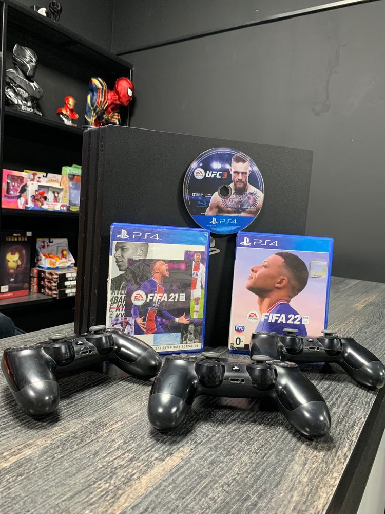Sony PlayStation 4 Pro 1 tb+games