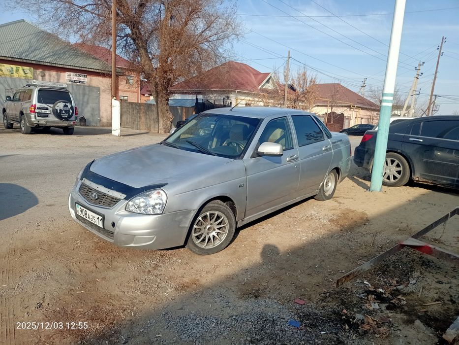 Срооочно продам машину