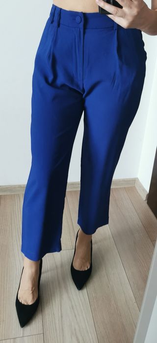 Pantaloni noi Motivi