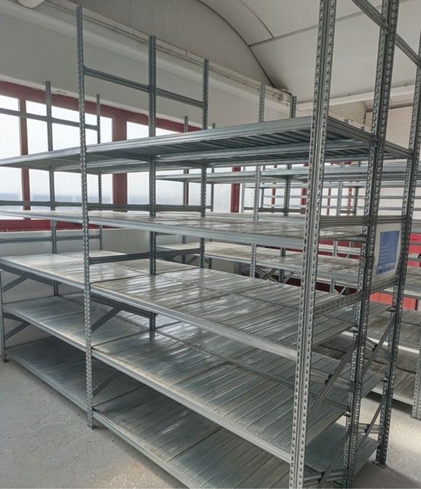 Rafturi metalice reglabile