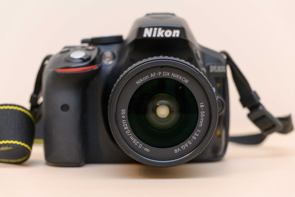 Nikon D5300 + Nikor 18-55 VR