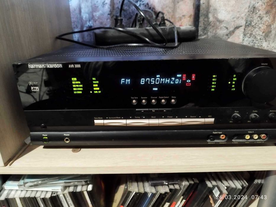 Усилвател HARMAN/KARDON AVR 3000