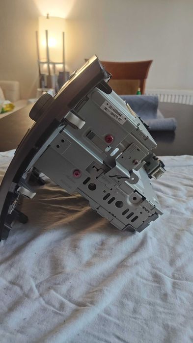 Централен панел заМазда 2