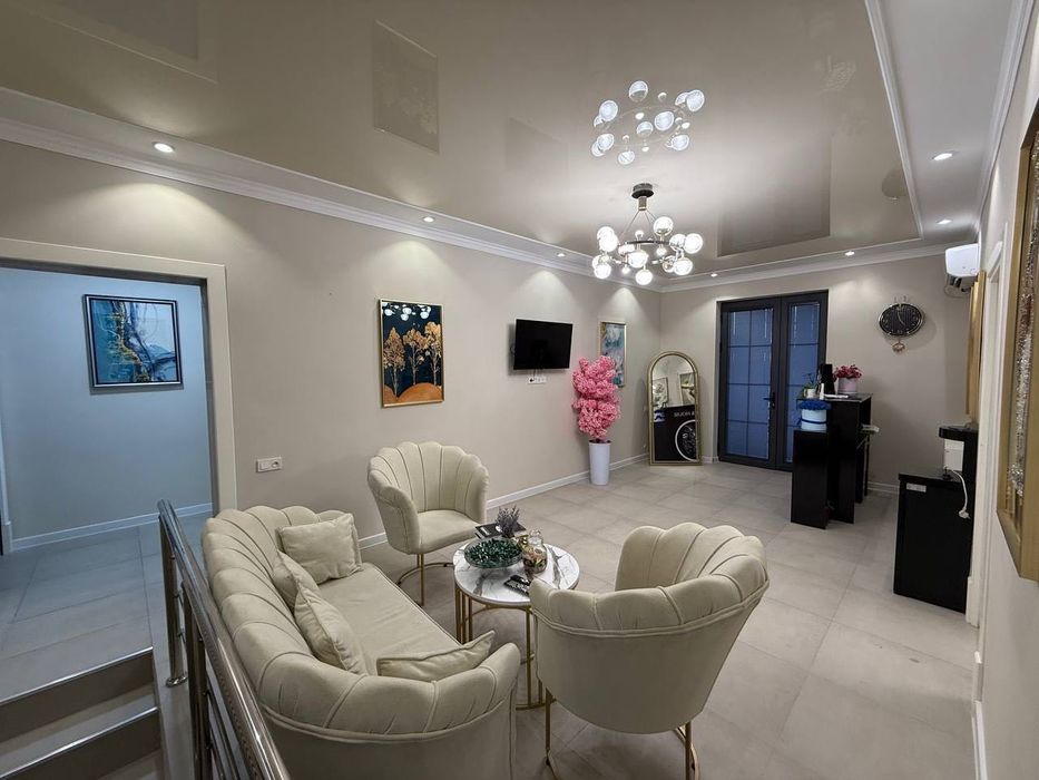 Продажа офис, ул.Ш.Руставели , Братские 100м2+100м2 подвал