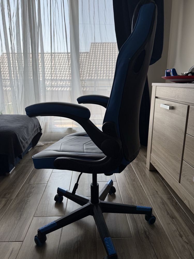 Vand scaun de gaming