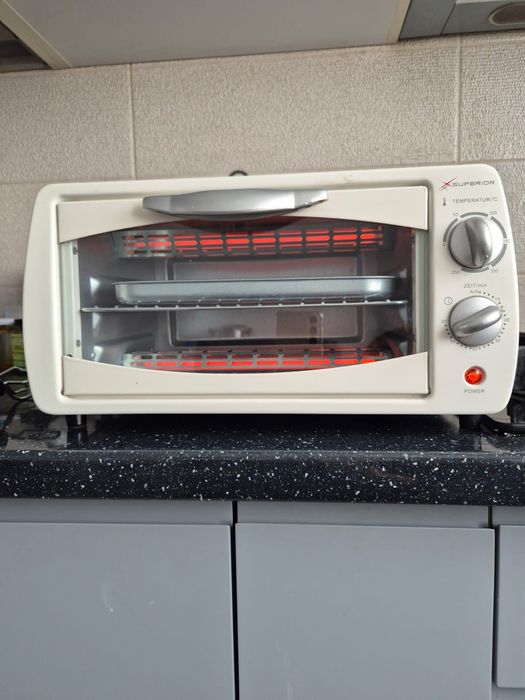 Mini cuptor electric portabil
