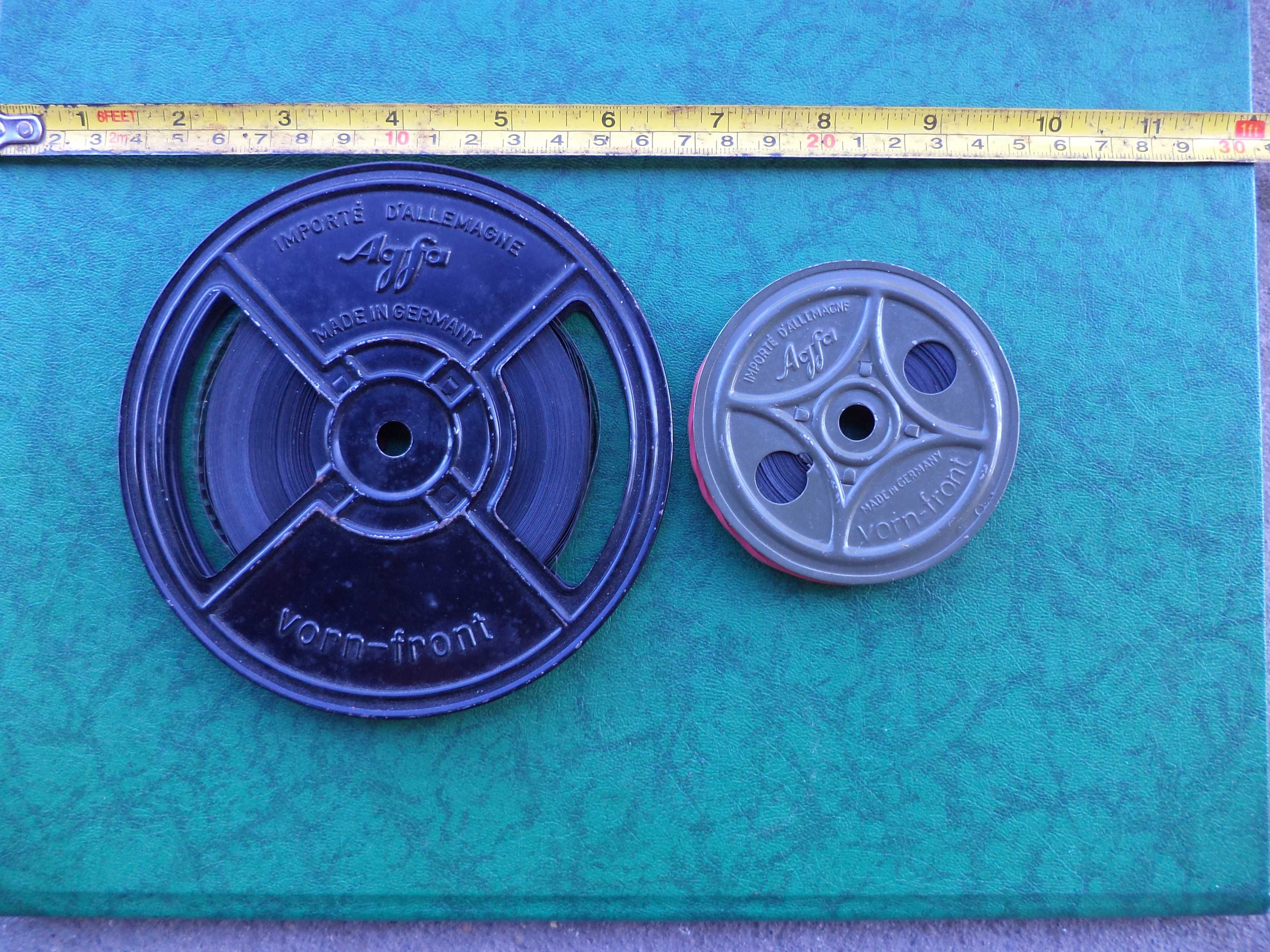 Role metal filme alb - negru vechi 8 mm Agfa vorn - front