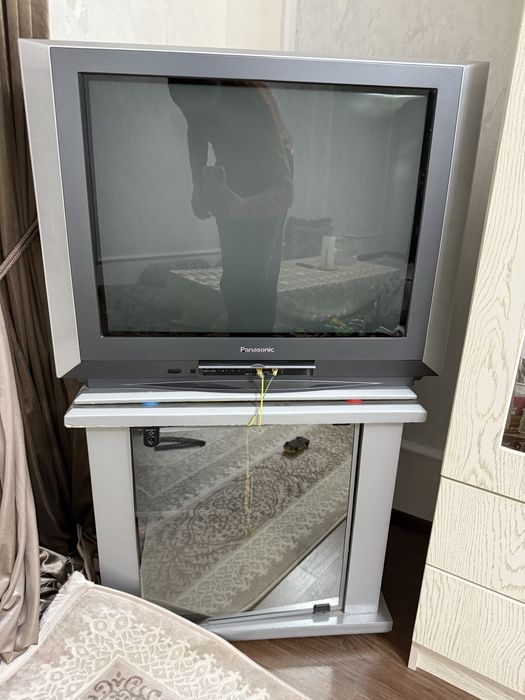 Panasonic televizor pastavkasi bilan sotiladi