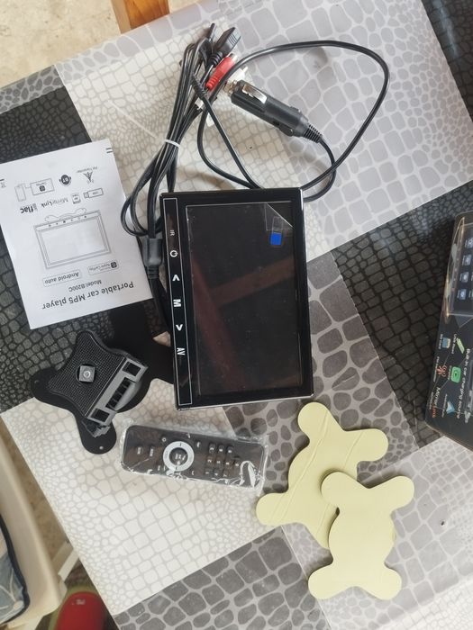 Универсална Мултимедия за автомобил 7 инча с Android Auto/CarPlay