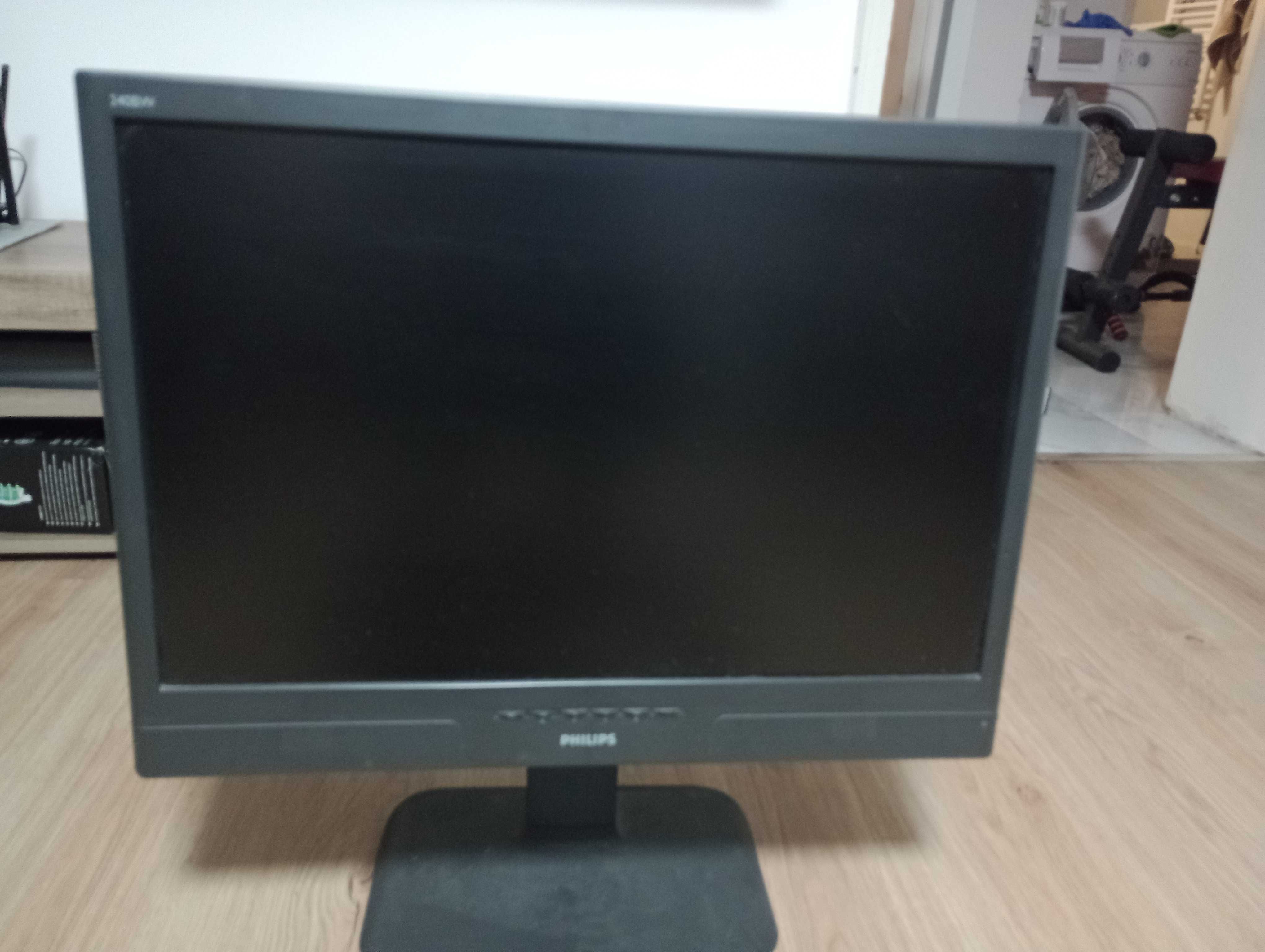 Монитор Philips 240BW + ПОДАРЪК Монитор Samsung 933SN