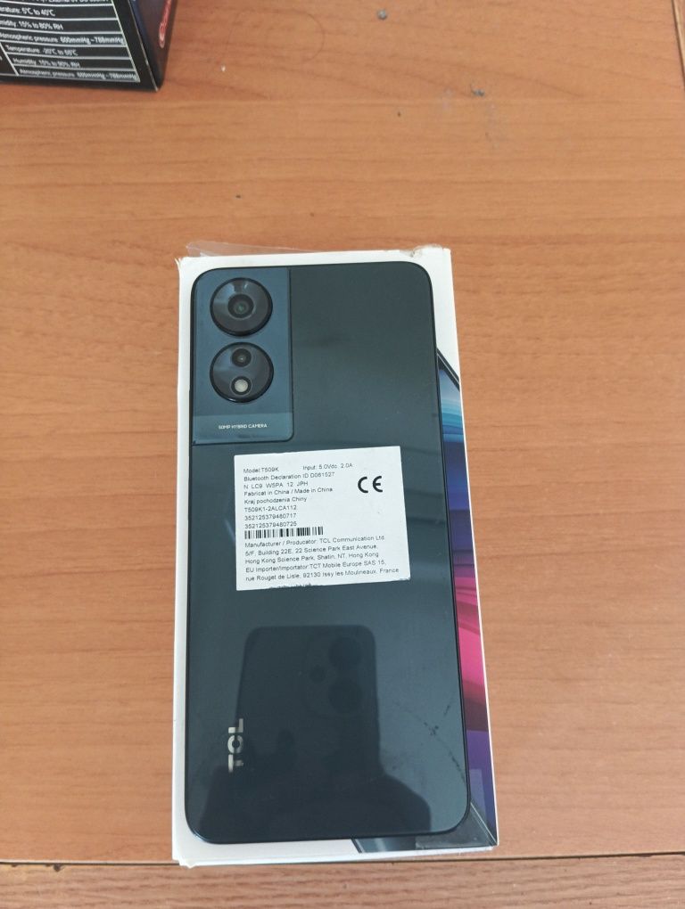 Нов телефон TCL 505