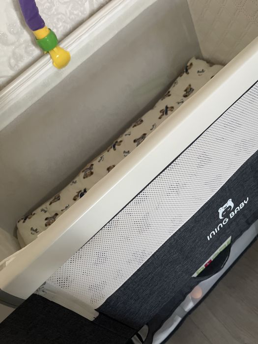 Продам кроватку-манеж