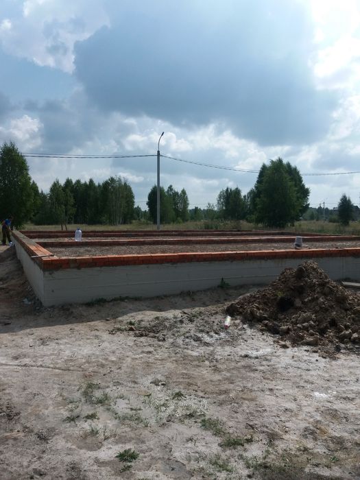 Строительные работы . Фундамент ,стены,крыша