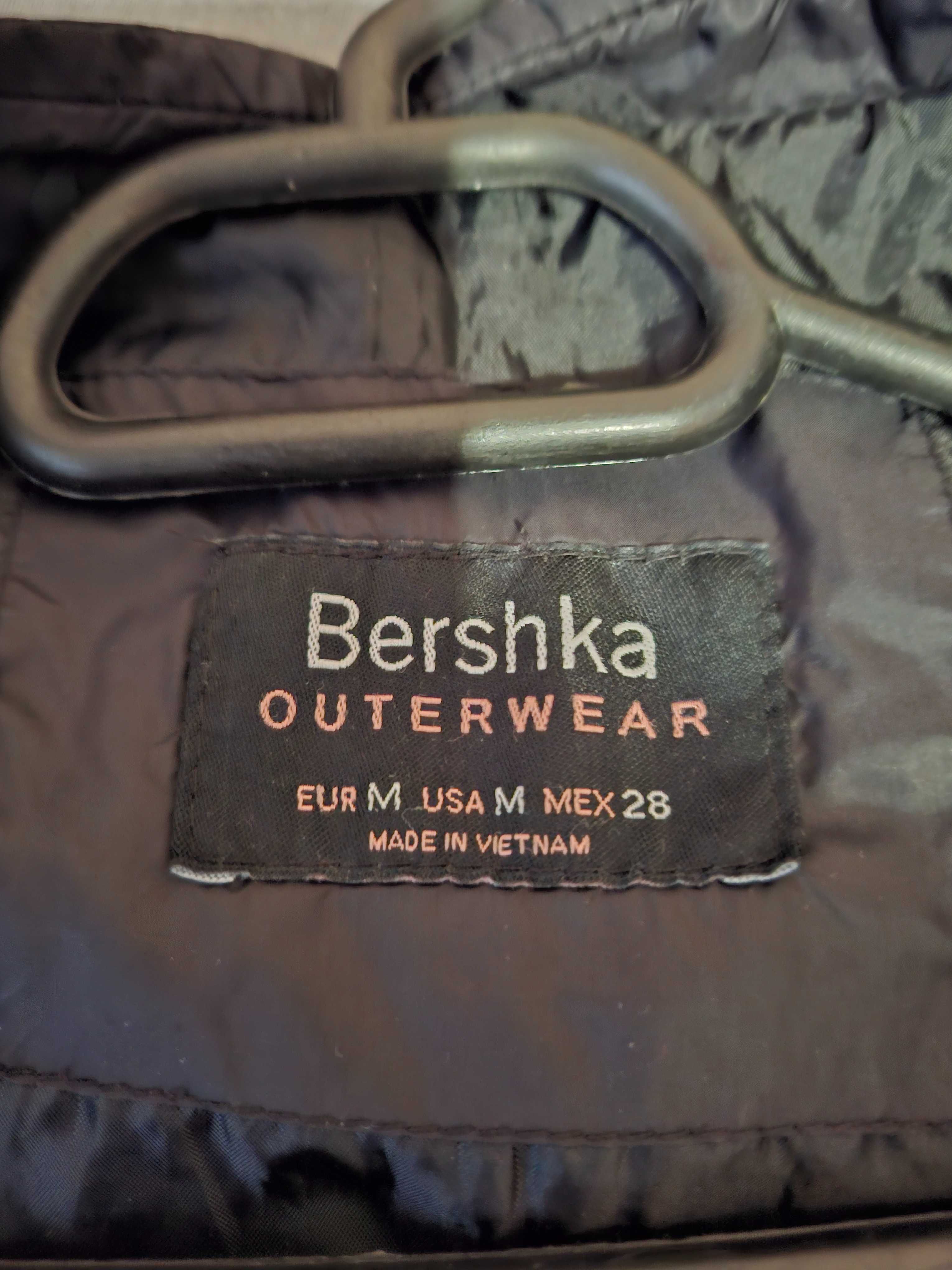 Bershka дамско яке