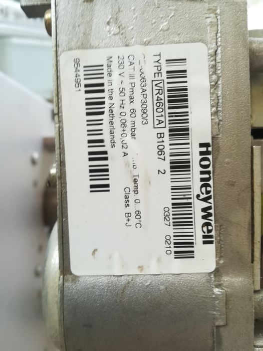 Arzator 60kw ,Honeywell tip VR 4601A complet