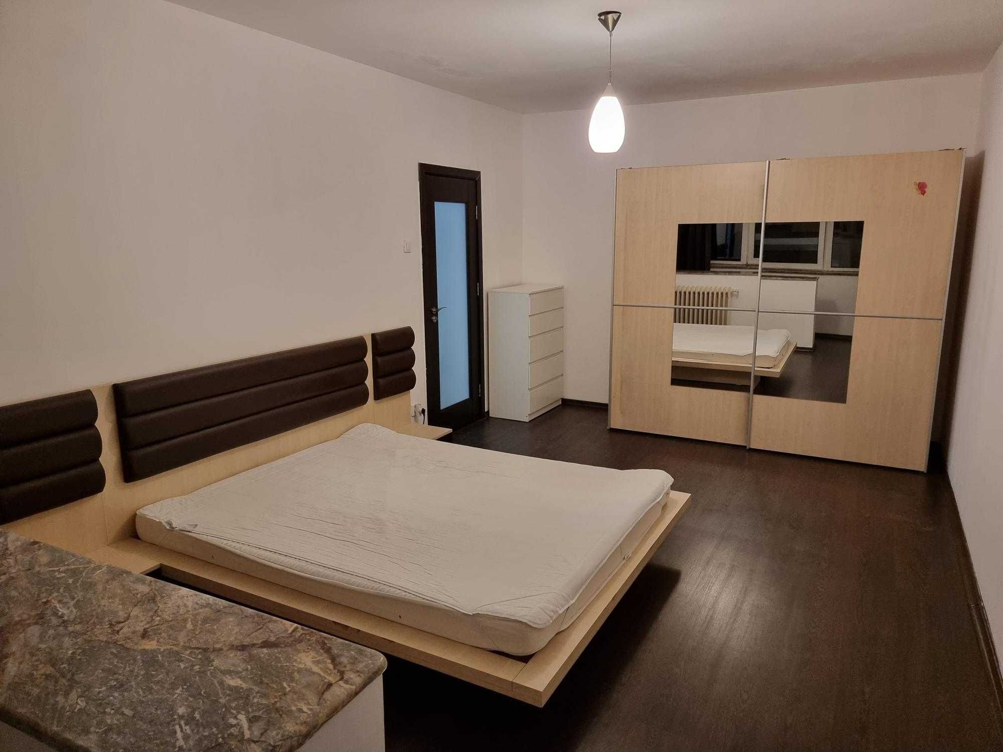 Particular inchiriez ap 2 cam Unirii / Cantemir, langa metrou, spatios