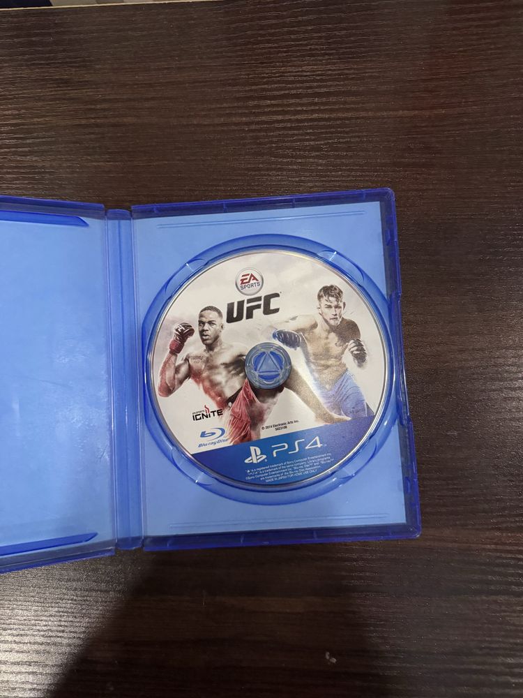 Продается! Диск на ПС4 UFC.