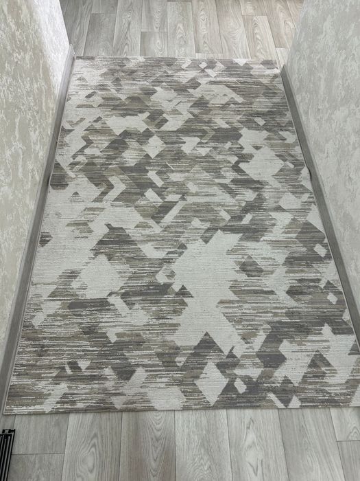 Продам ковер .  .