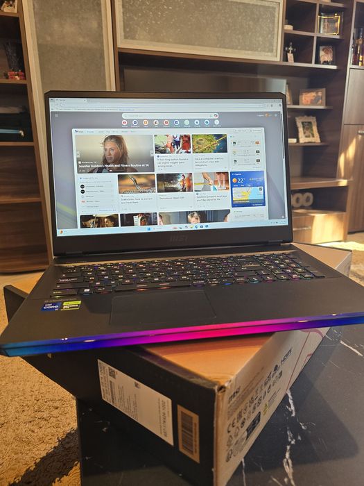 Laptop Gaming MSI RAIDER GE76 12UGS