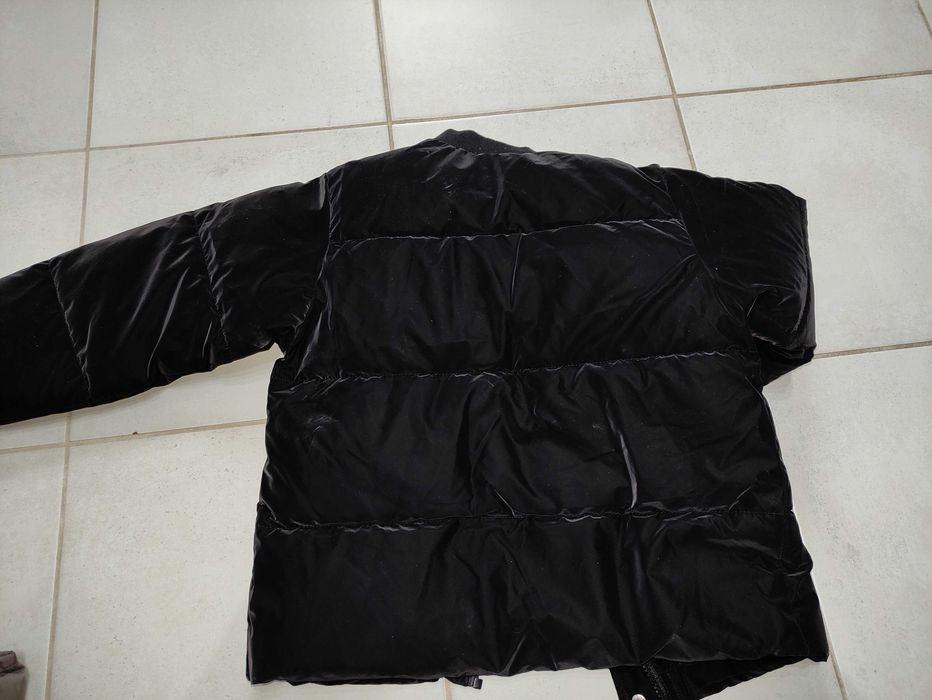 Geaca de iarna Reserved tip catifea Neagra NOUA marime 134 7 8 9 ani