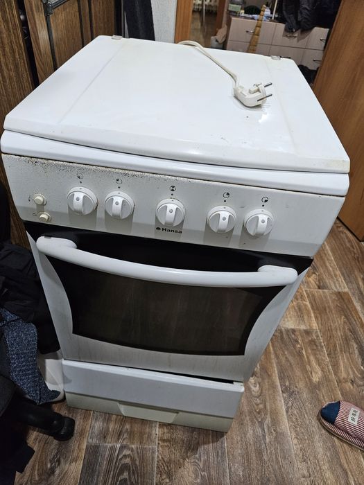 Продам газ плиту