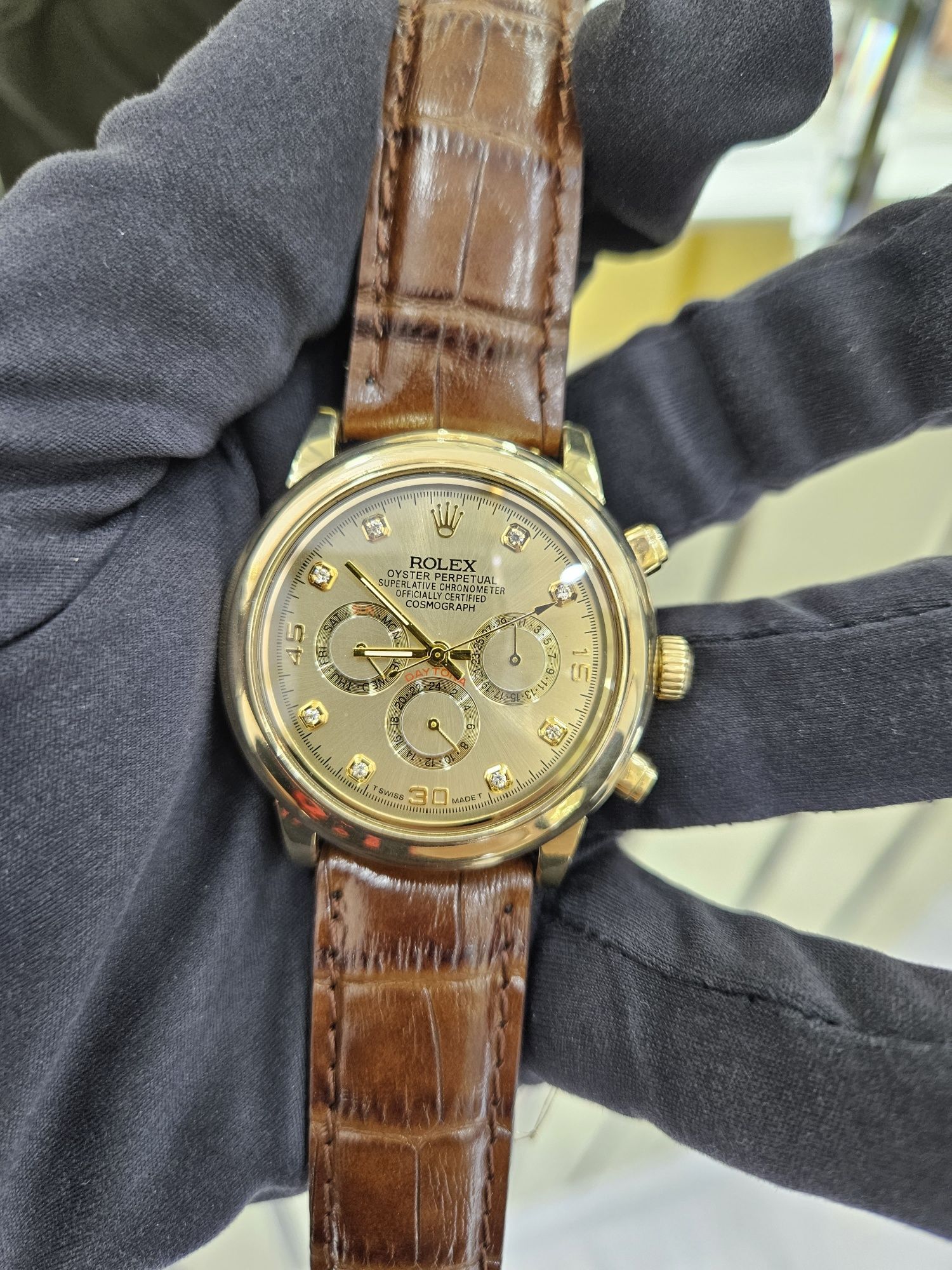 Продам Золотые часы Ролексы 585 пробы.