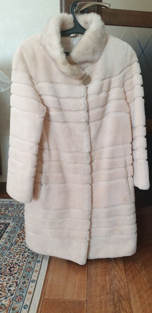 Продам эксклюзивную шубку из меха бобра