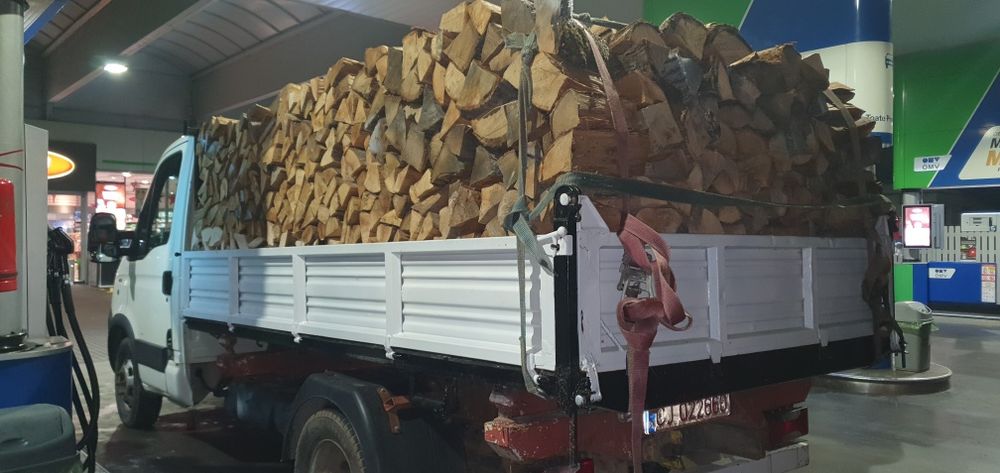 Lemne pentru foc uscat