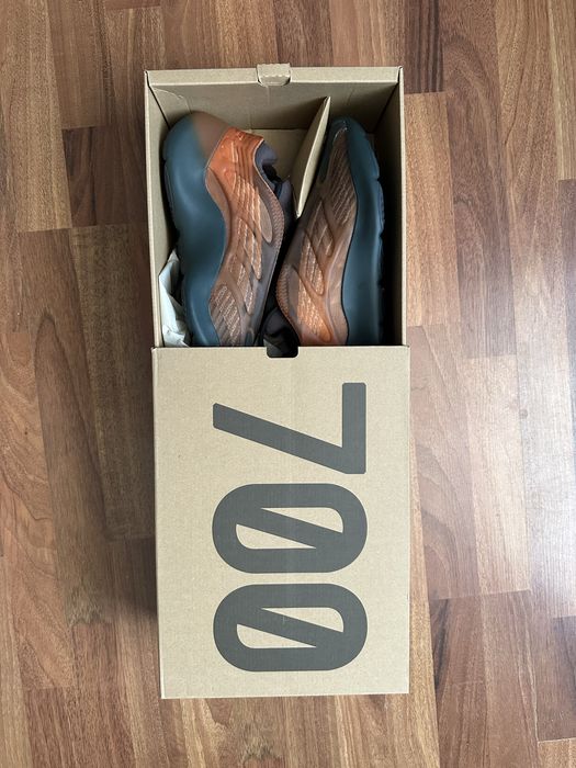 Yeezy 700 V3 Copper Fade