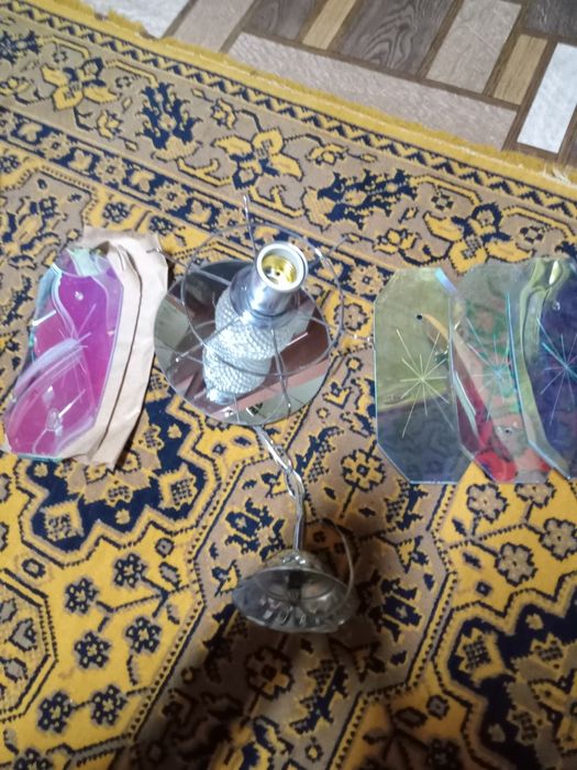 Продам люстру новый