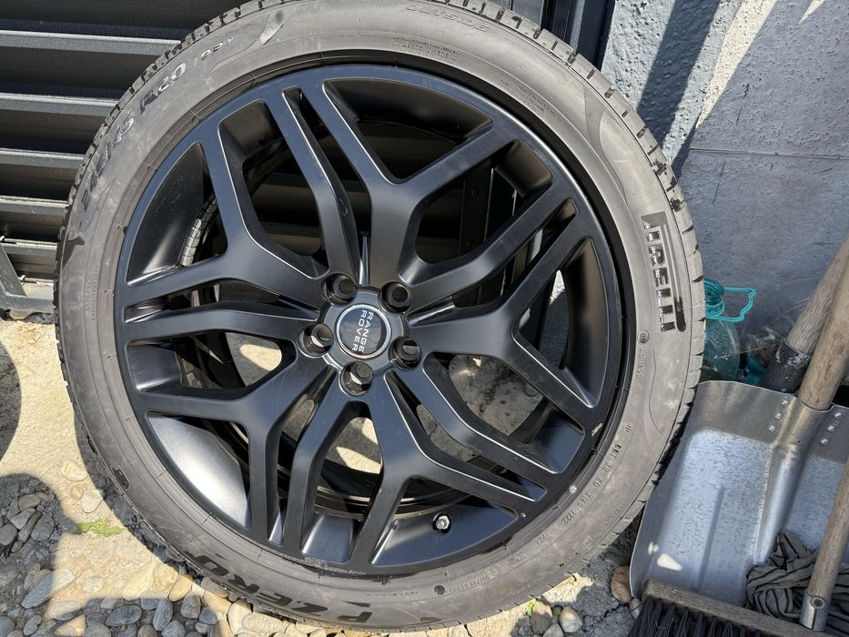 Set jante aliaj originale R20 Range Rover Evoque 2 Pirelli 245/45/20