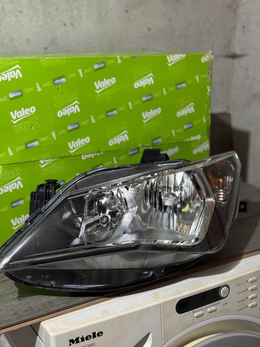 Фарове и стопове за различни автомобили