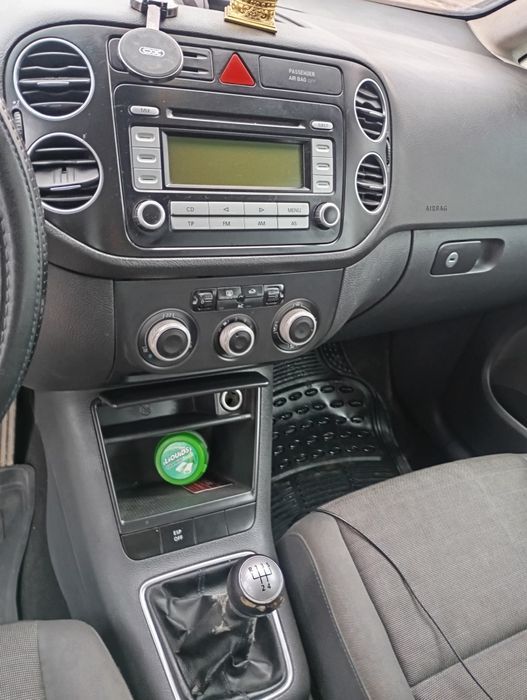 Vând Golf plus 5 1.9