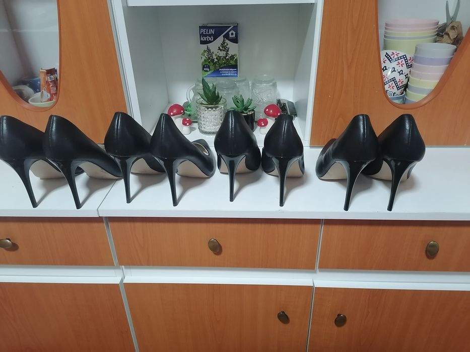 Pantofi damă noi (4 perechi) - (mărimea 41)-  250 lei
