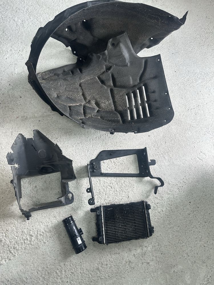 Carenaj stânga față,radiator vw touareg 3.vod:4m0121212.D